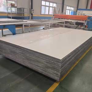 CFRT蒙皮增(zeng)強車廂闆複合闆(pǎn)