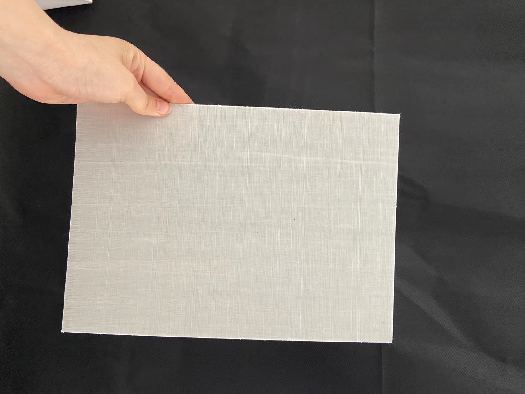 CFRT材料咨訊(xùn)：熱塑性複(fú)合材料在(zài)軌道交通(tōng)和汽車産(chǎn)業中的應(yīng)用前景廣(guǎng)闊