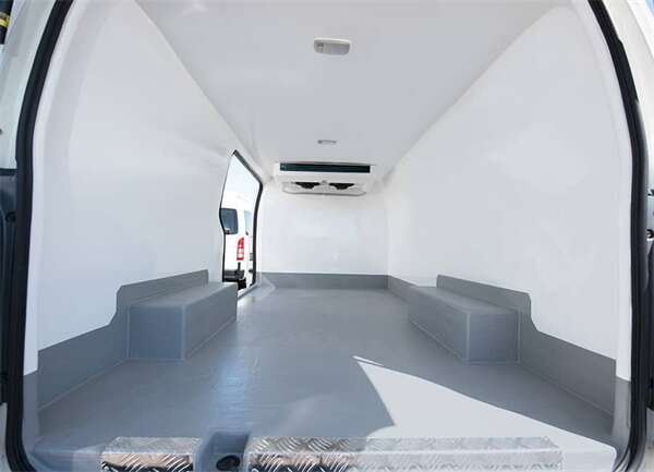 CFRT複合闆(pǎn)蒙皮冷藏車具(ju)有良好冷藏密(mì)封效果